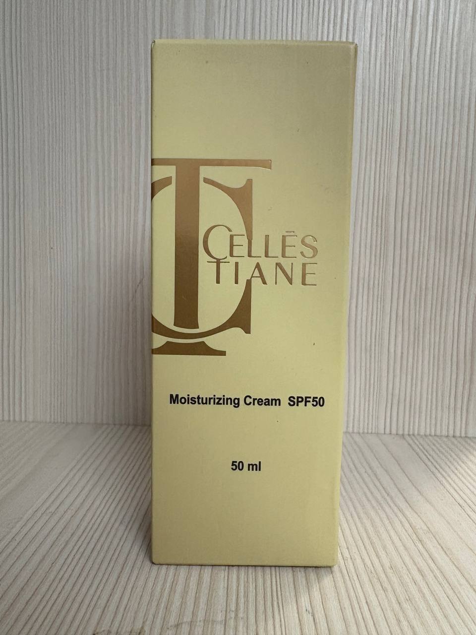 Celles Tiane Зволожуючий крем SPF 50